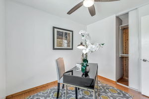 019_347 Kinross Dr