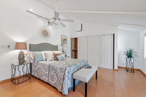 021_347 Kinross Dr