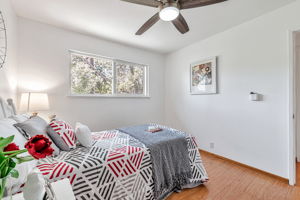 030_347 Kinross Dr