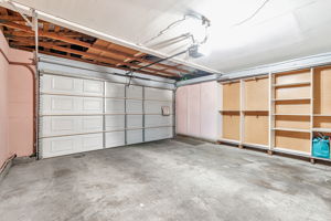 038_347 Kinross Dr