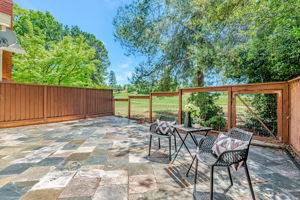041_347 Kinross Dr