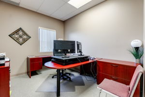  Photo 30
