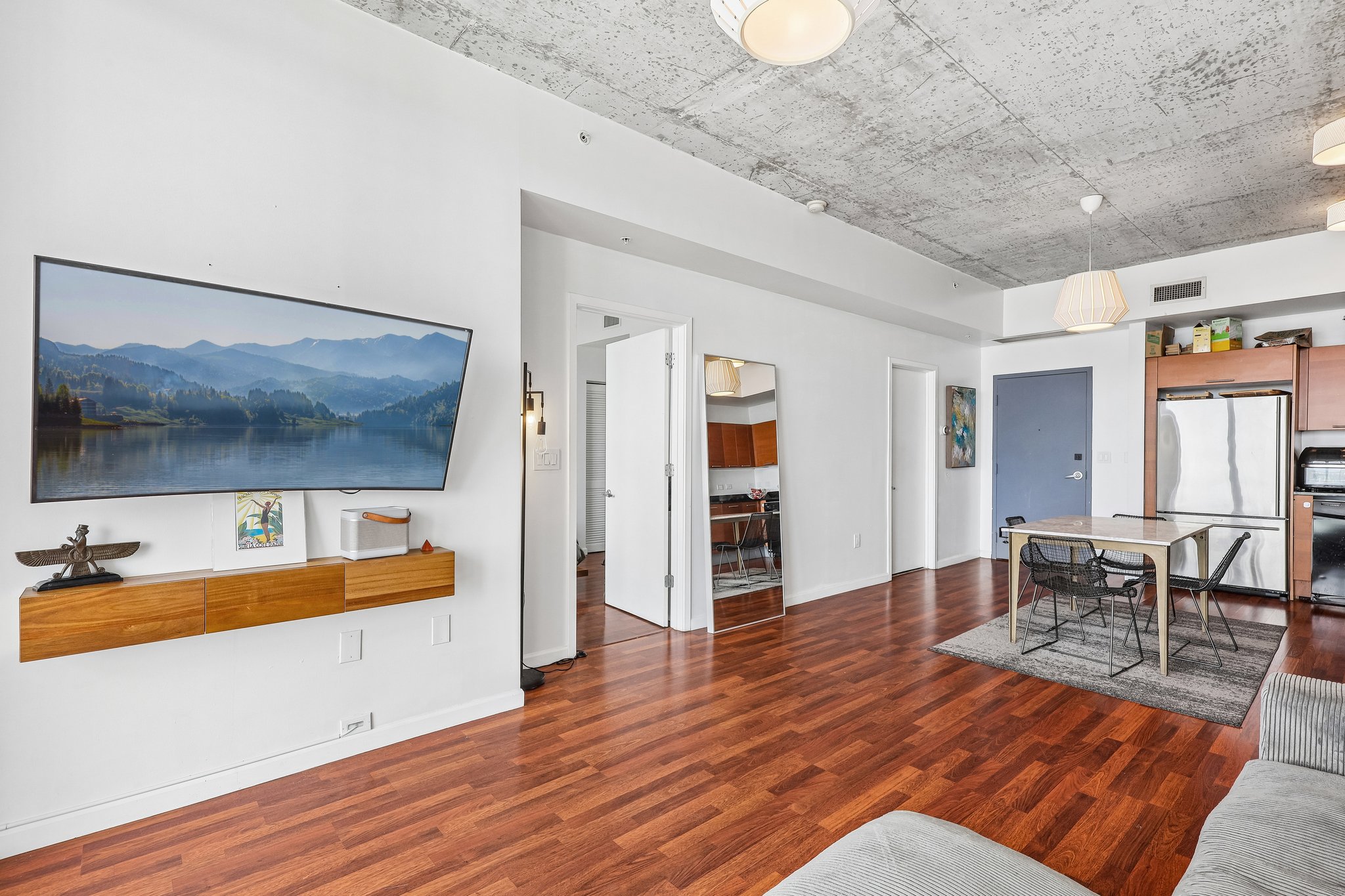 E Coast Ave H2503-S2504-004.jpg