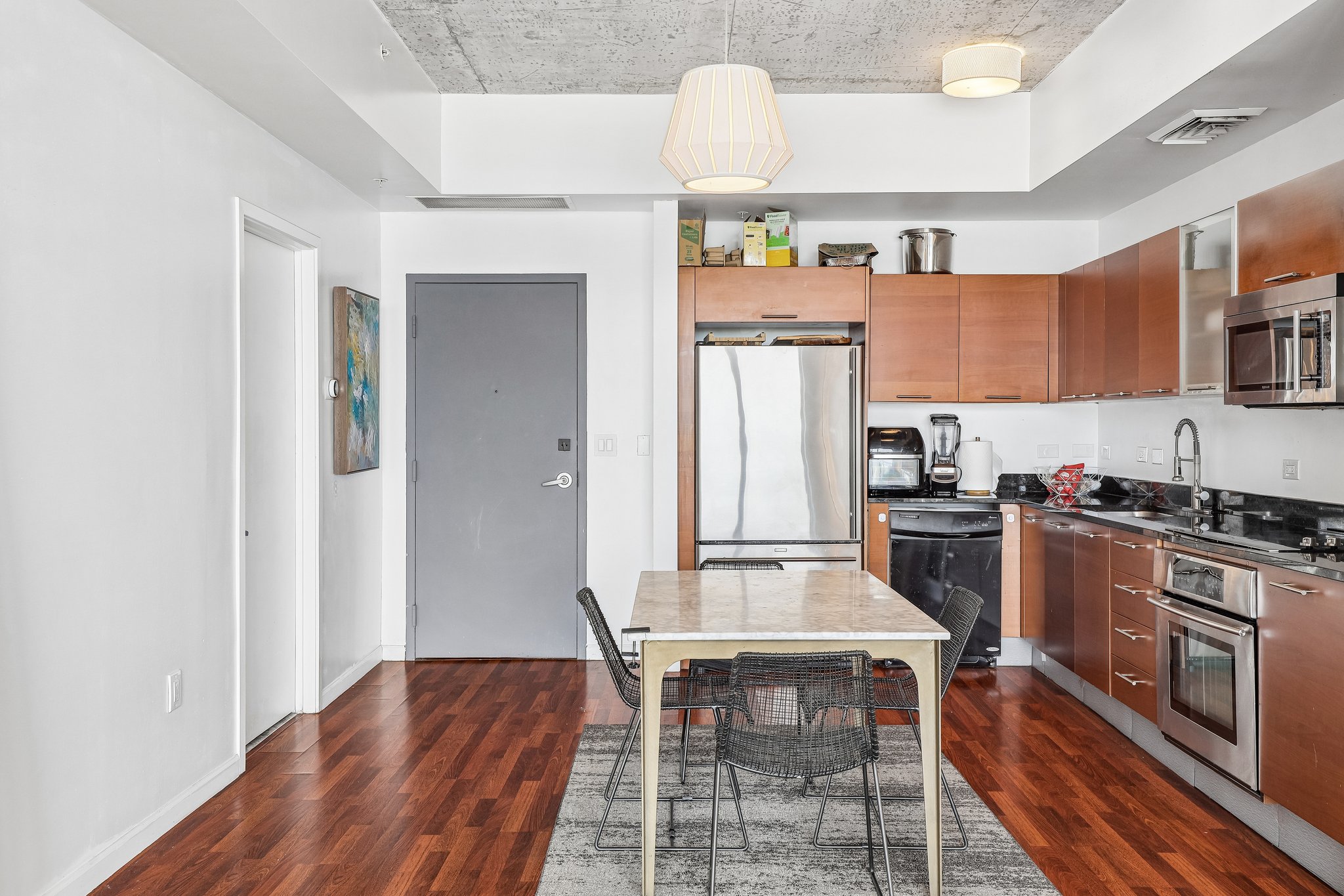E Coast Ave H2503-S2504-010.jpg