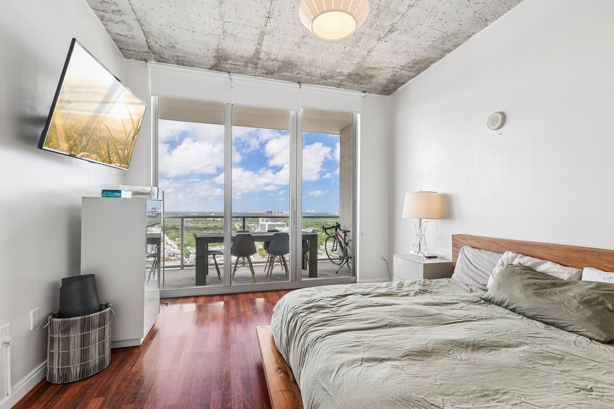 E Coast Ave H2503-S2504-011.jpg