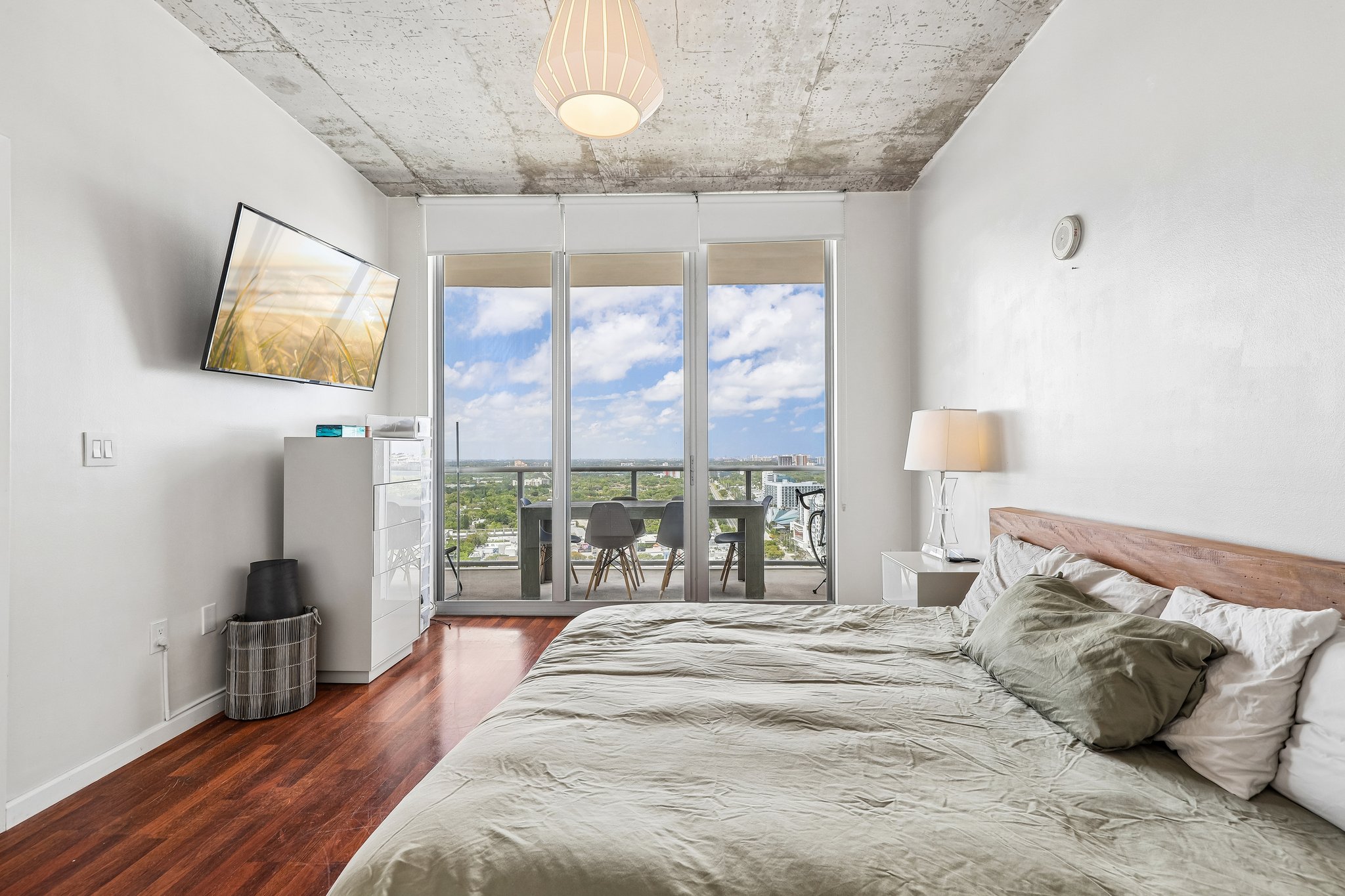 E Coast Ave H2503-S2504-013.jpg