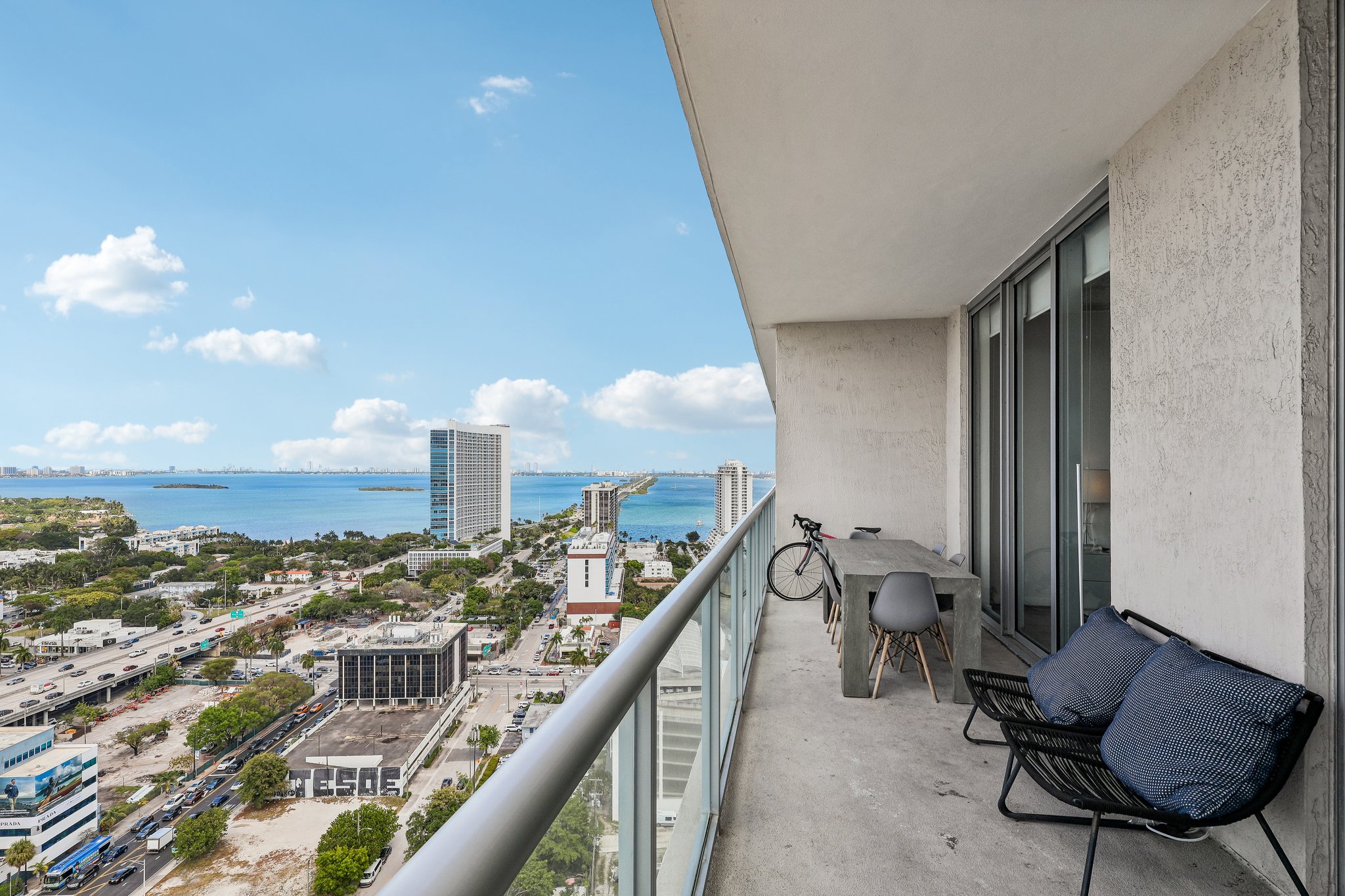 E Coast Ave H2503-S2504-020.jpg