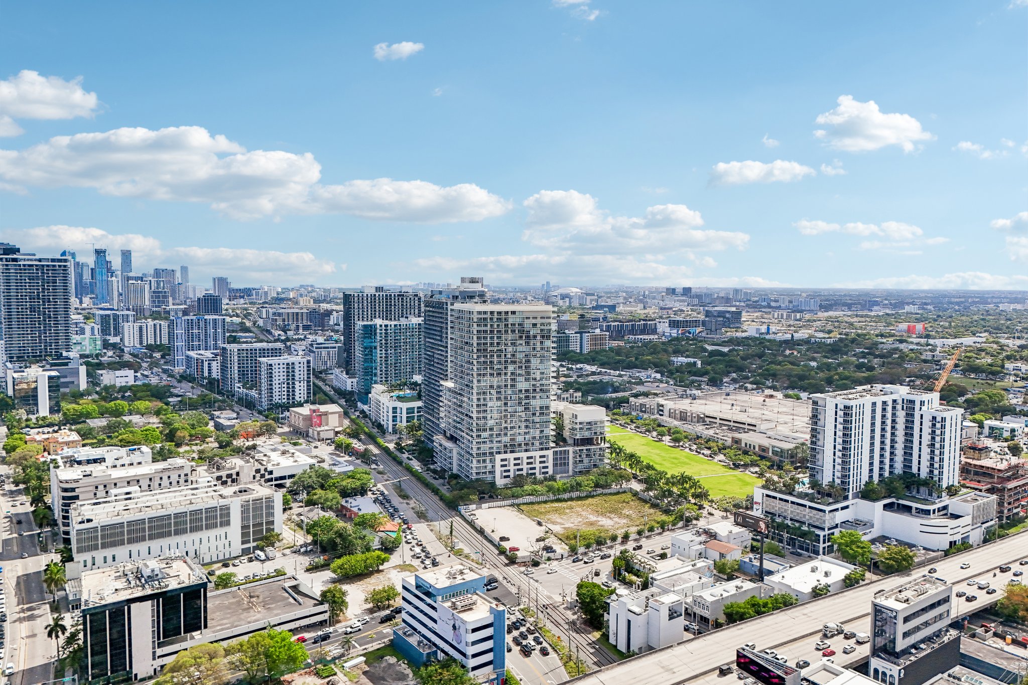 E Coast Ave H2503-S2504-025.jpg