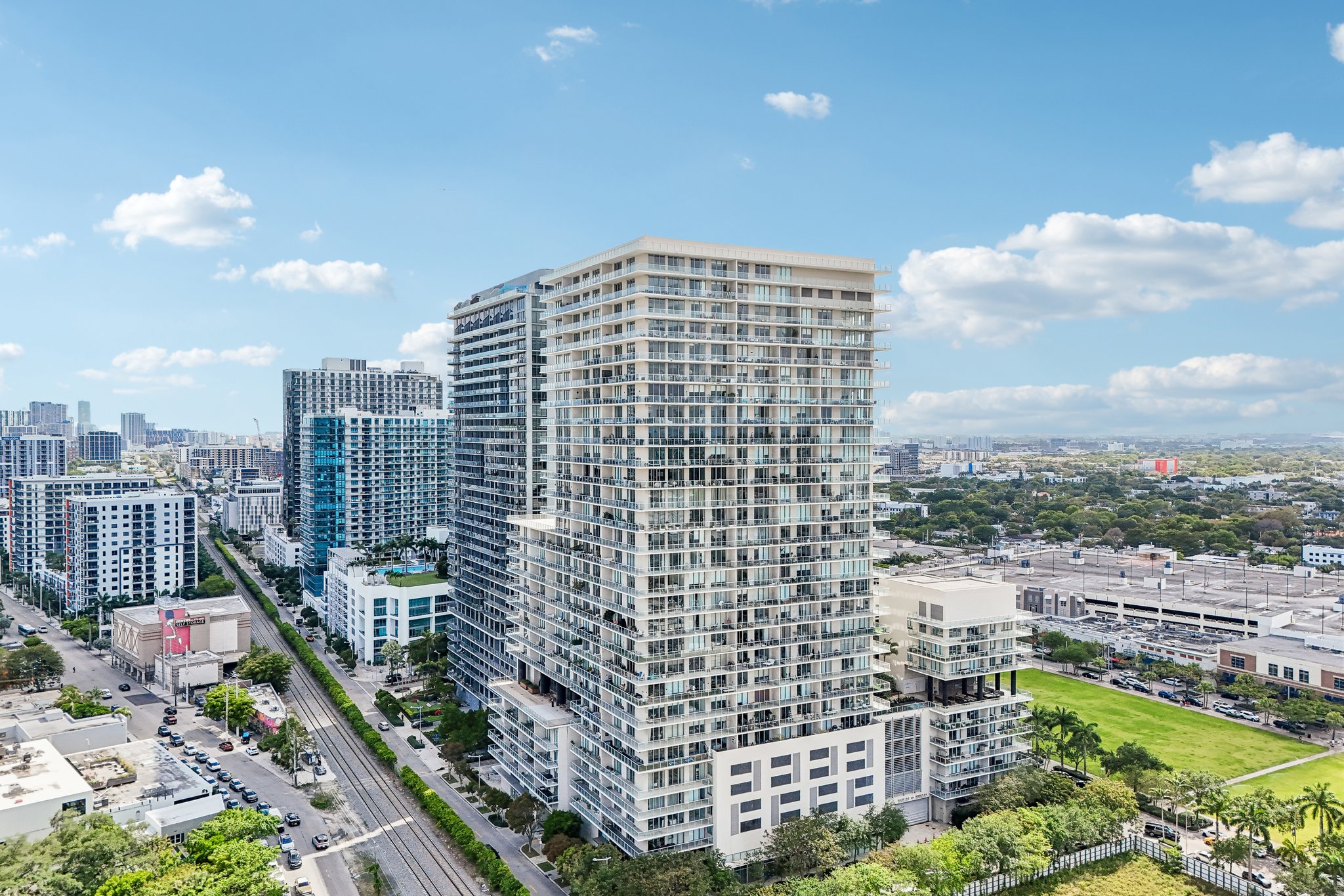 E Coast Ave H2503-S2504-027.jpg
