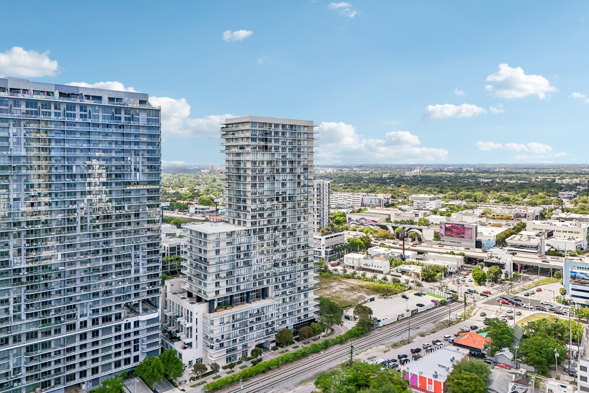 E Coast Ave H2503-S2504-028.jpg