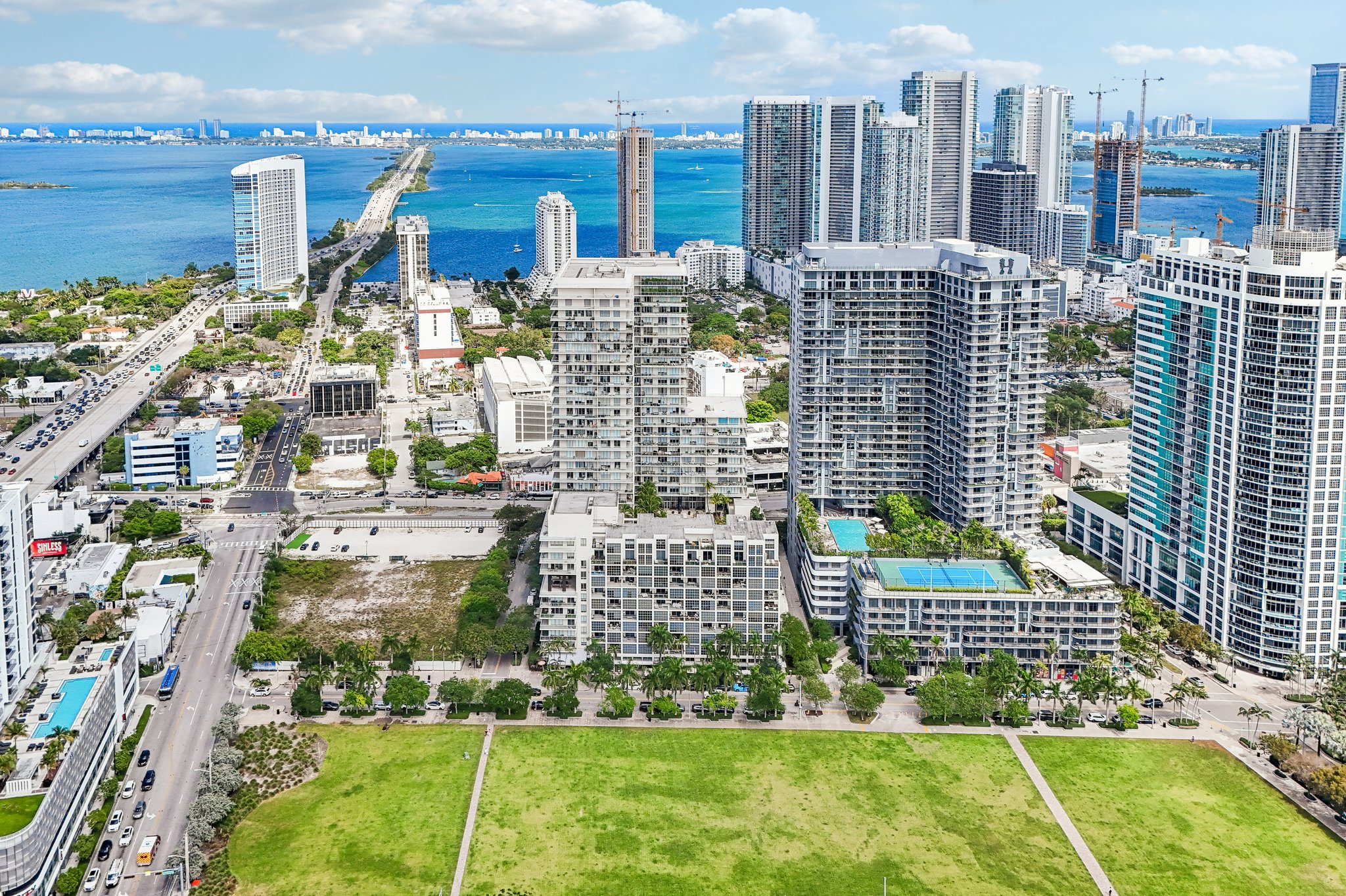 E Coast Ave H2503-S2504-037.jpg
