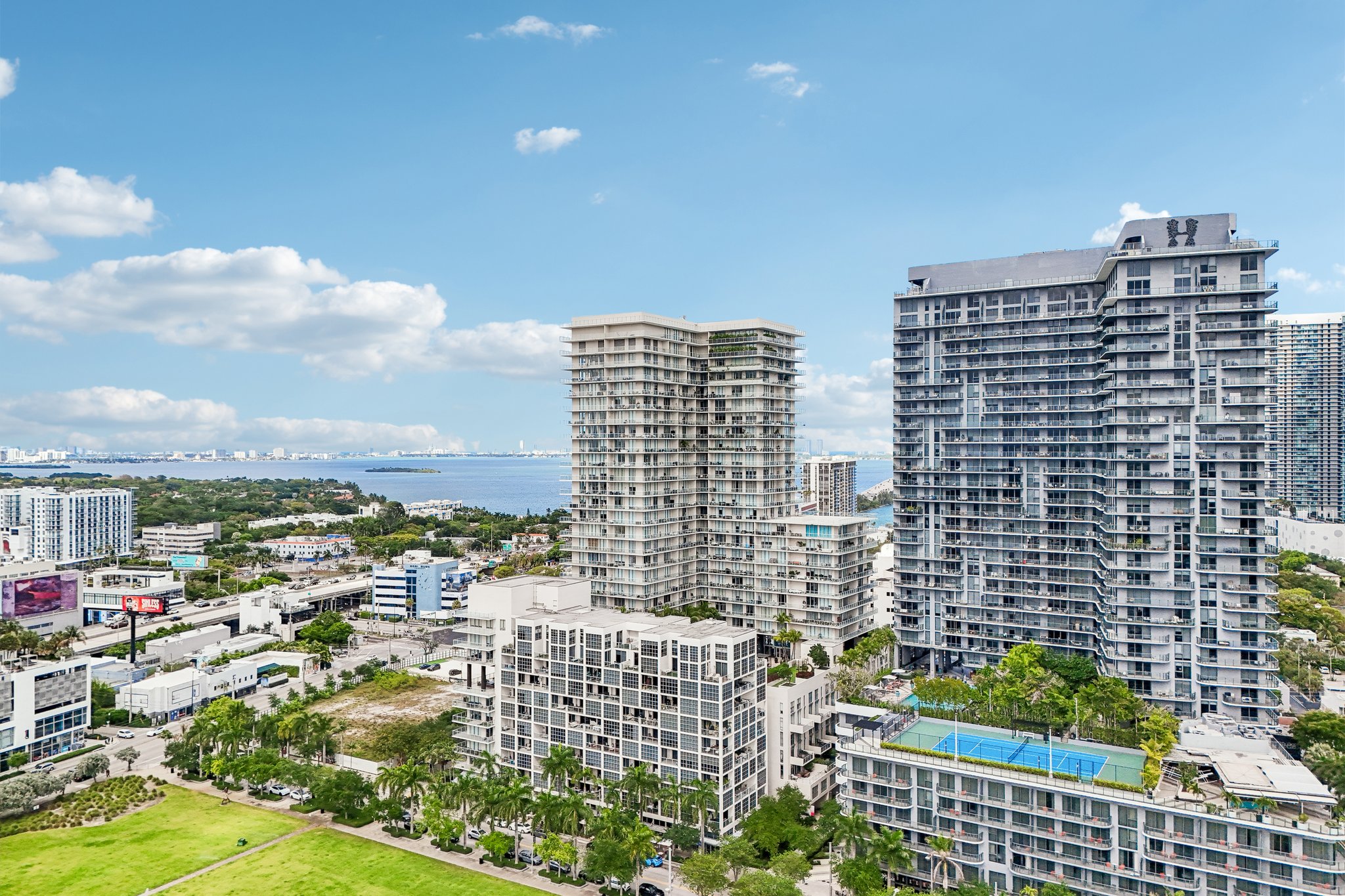 E Coast Ave H2503-S2504-041.jpg
