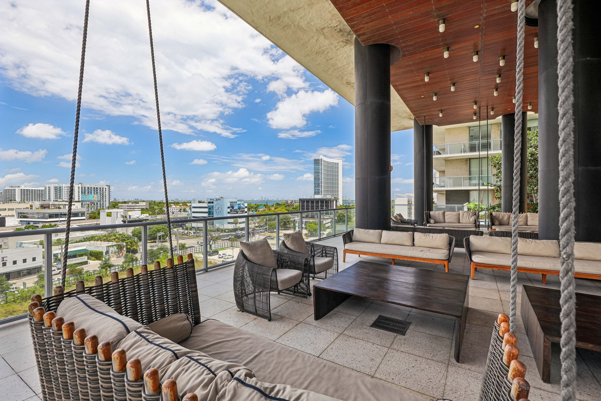E Coast Ave H2503-2504-910.jpg