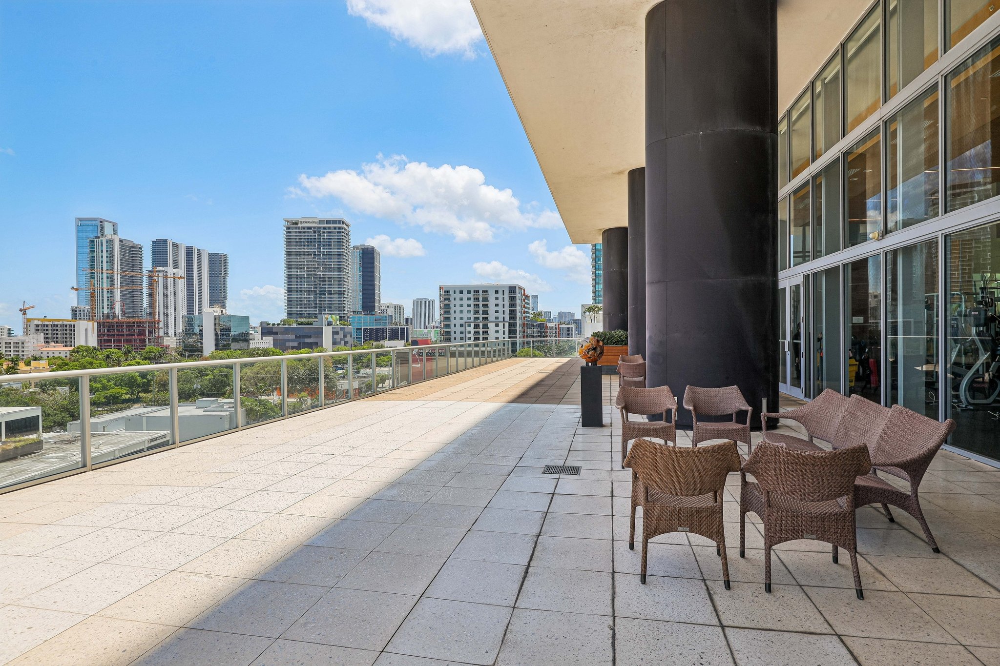 E Coast Ave H2503-2504-912.jpg