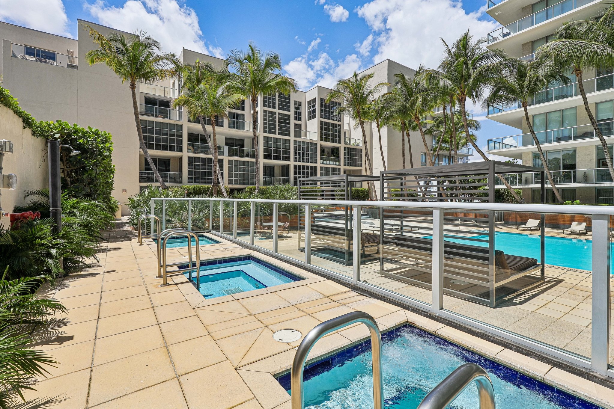 E Coast Ave H2503-2504-921.jpg