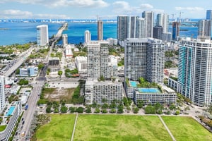 E Coast Ave H2503-S2504-037.jpg