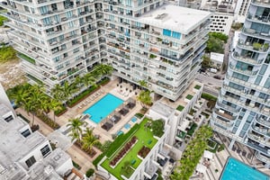 E Coast Ave H2503-S2504-039.jpg