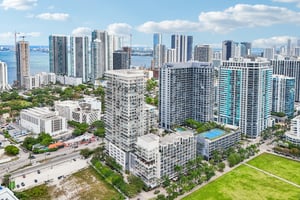 E Coast Ave H2503-S2504-040.jpg