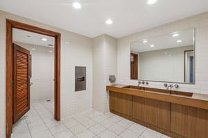 E Coast Ave H2503-2504-905.jpg