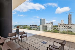 E Coast Ave H2503-2504-913.jpg