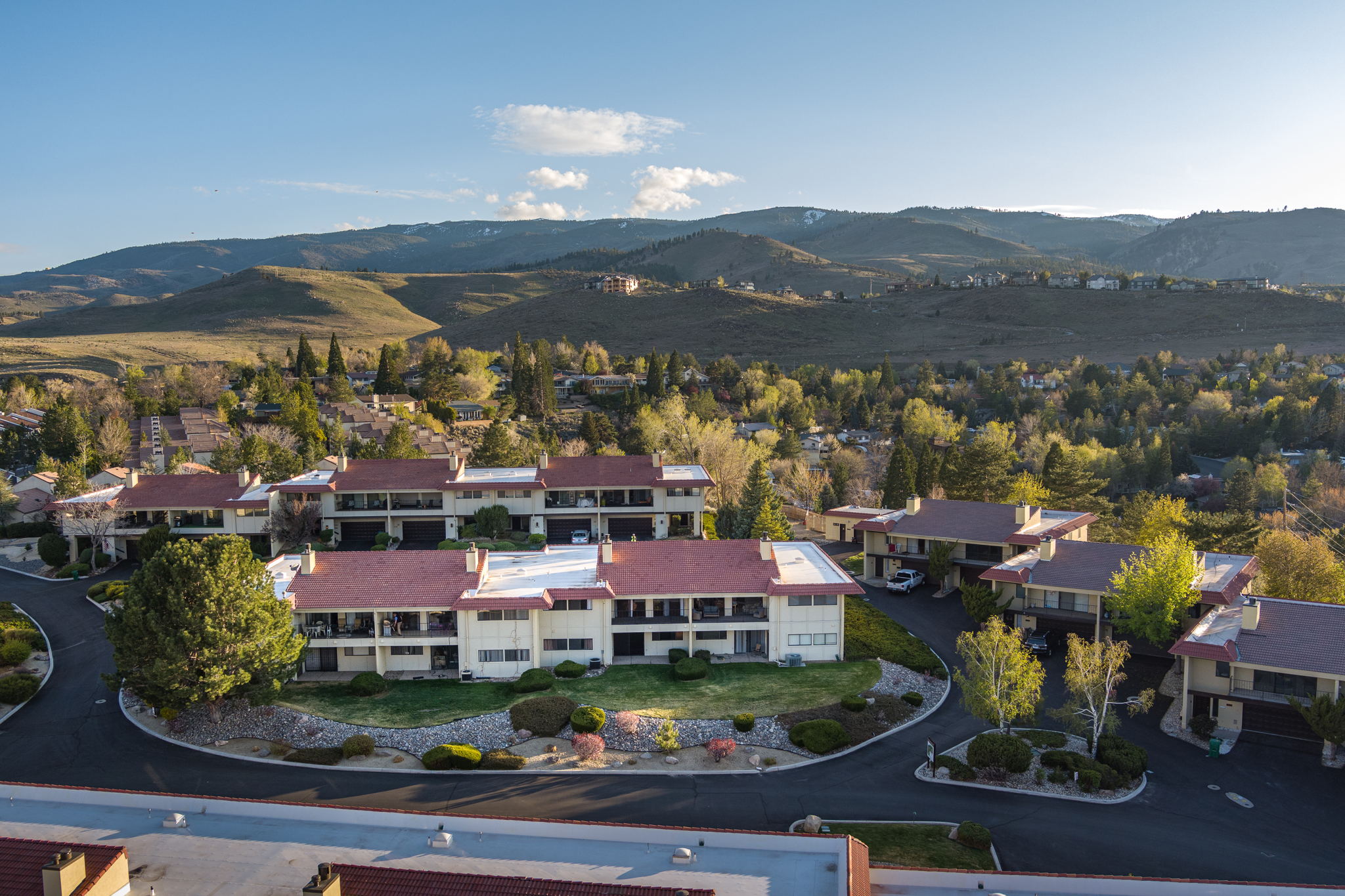 3471 Skyline Blvd, Reno, NV 89509, USA Photo 3