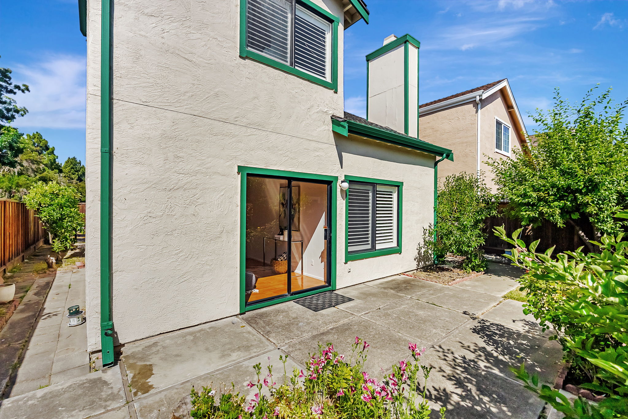 045_34722 Siward Dr