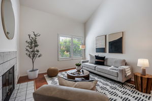 008_34722 Siward Dr