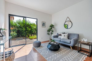 012_34722 Siward Dr