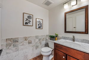 040_34722 Siward Dr
