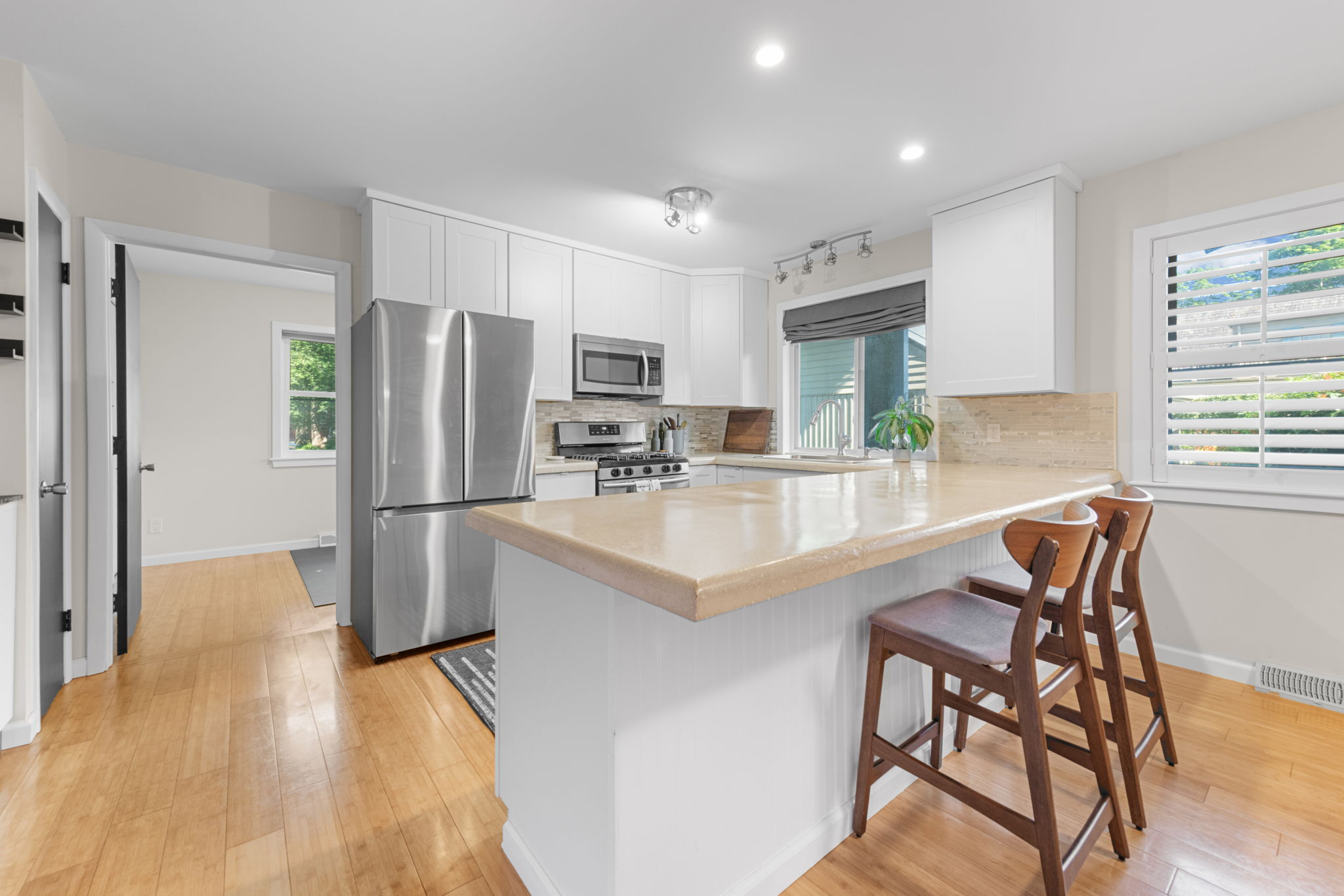  Photo 22