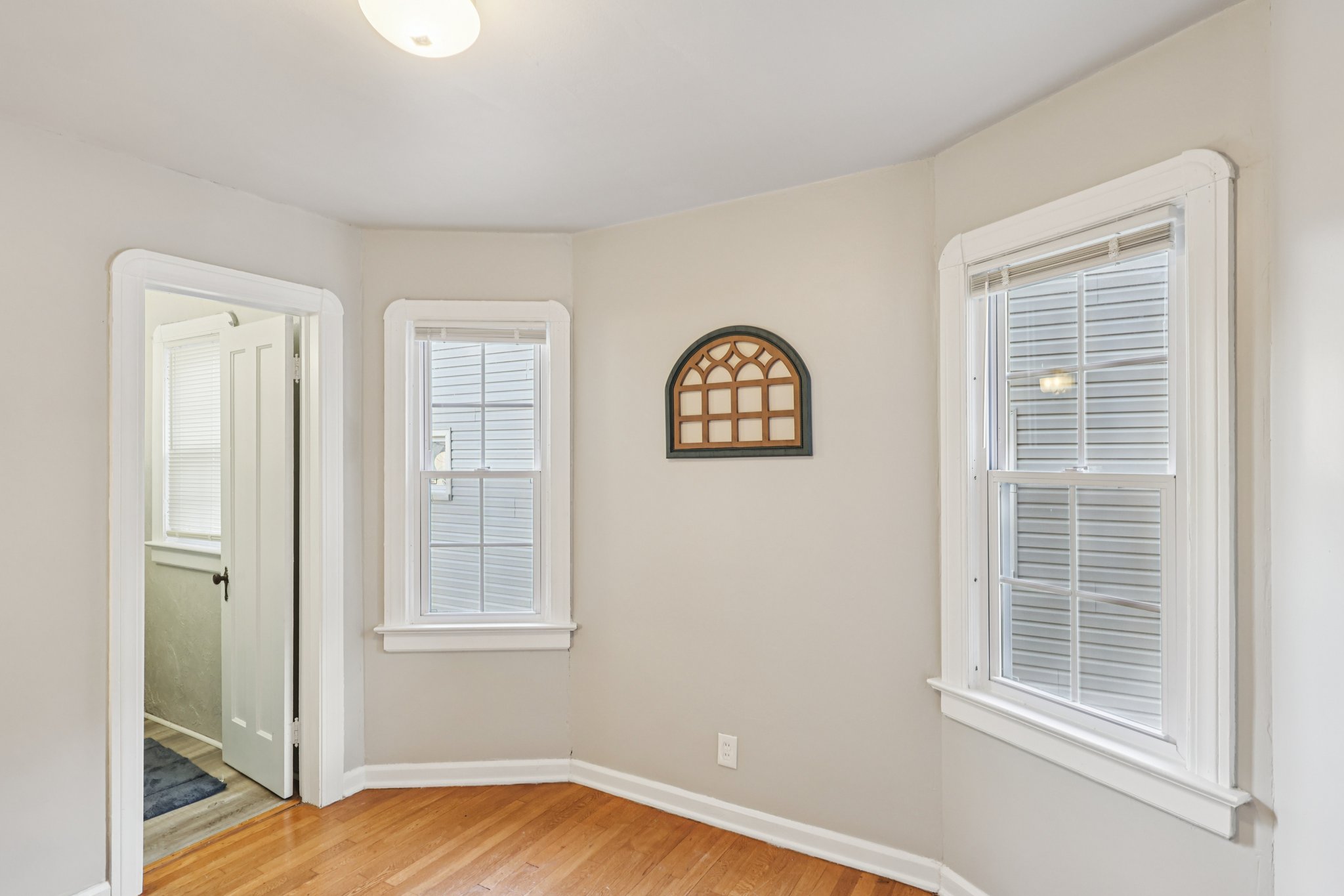 W 145th St-S1810-023.jpg