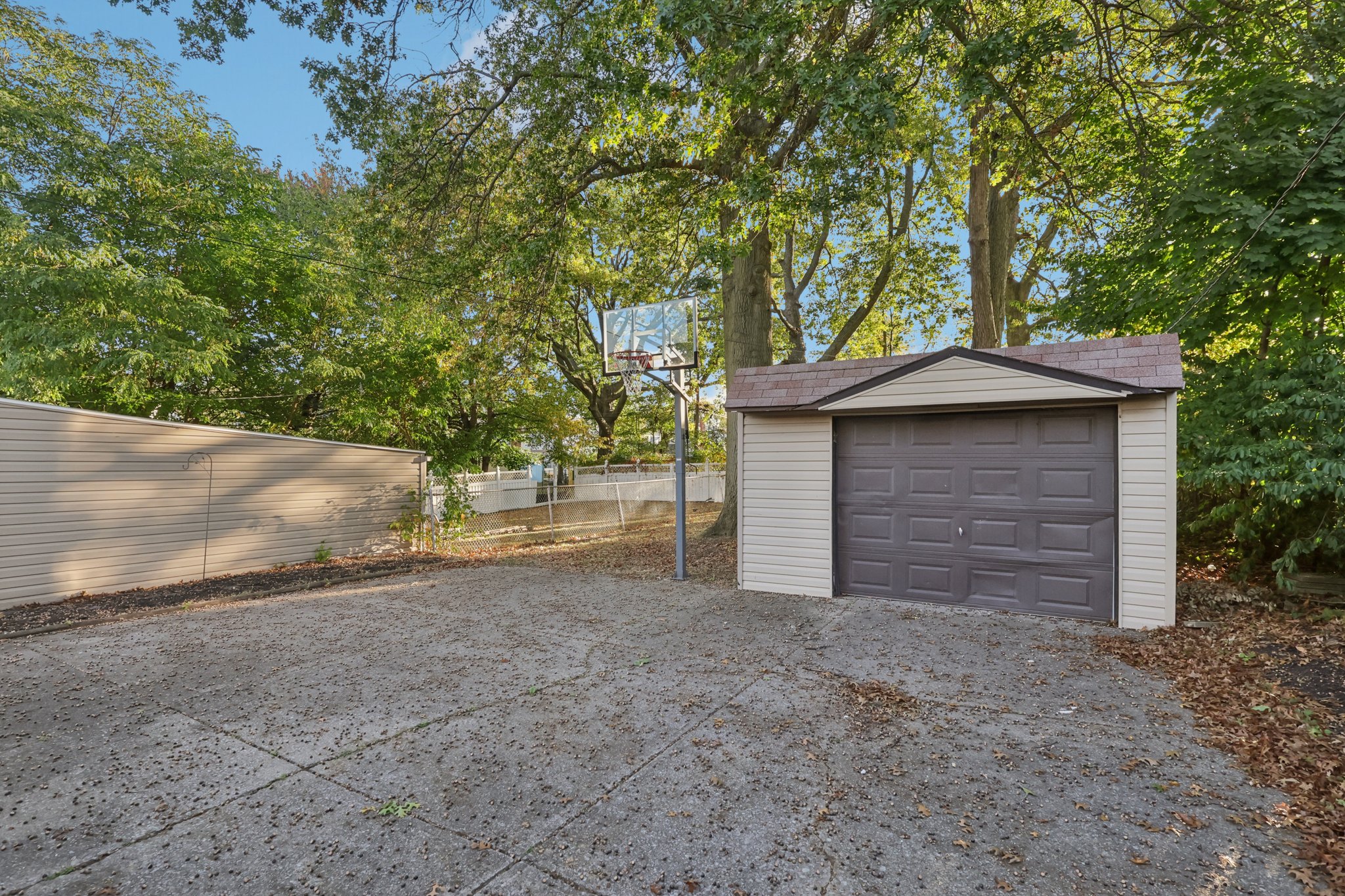 W 145th St-S1810-048.jpg