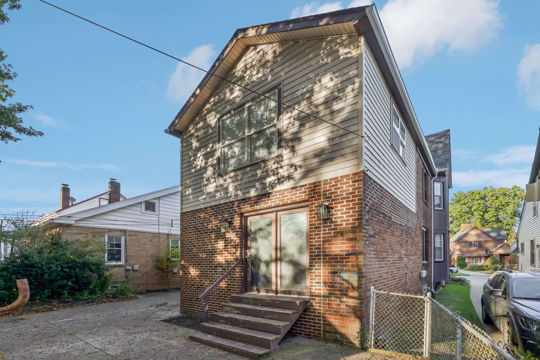 W 145th St-S1810-055.jpg