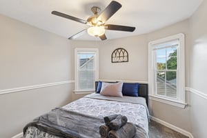 W 145th St-S1810-033.jpg