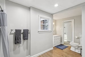 W 145th St-S1810-043.jpg