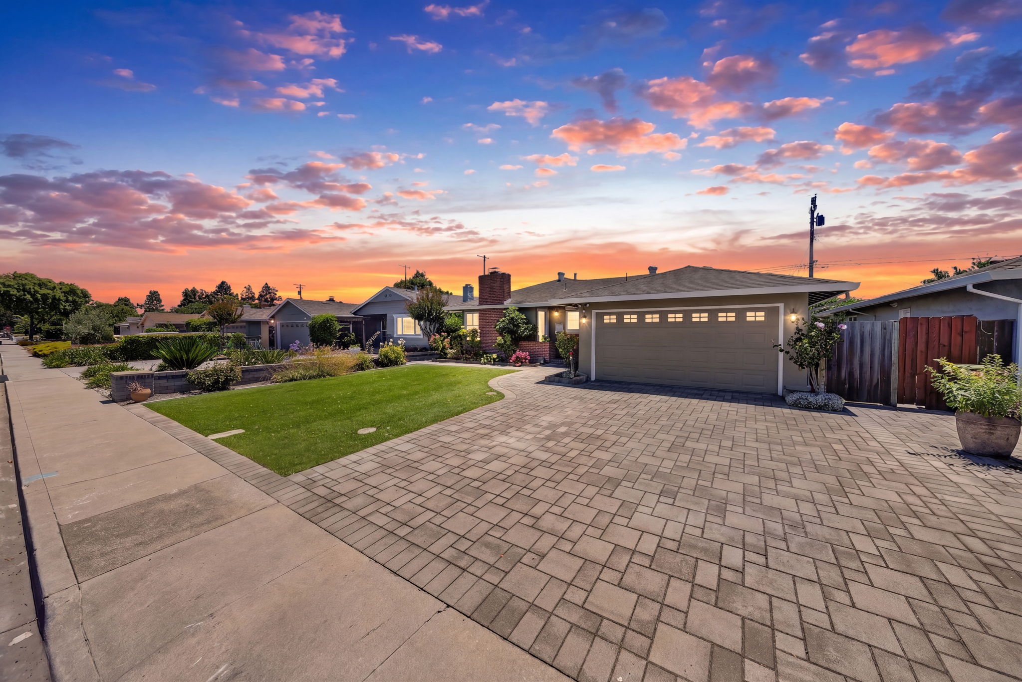 01_Front_Exterior_Angle_A_Twilight_v2