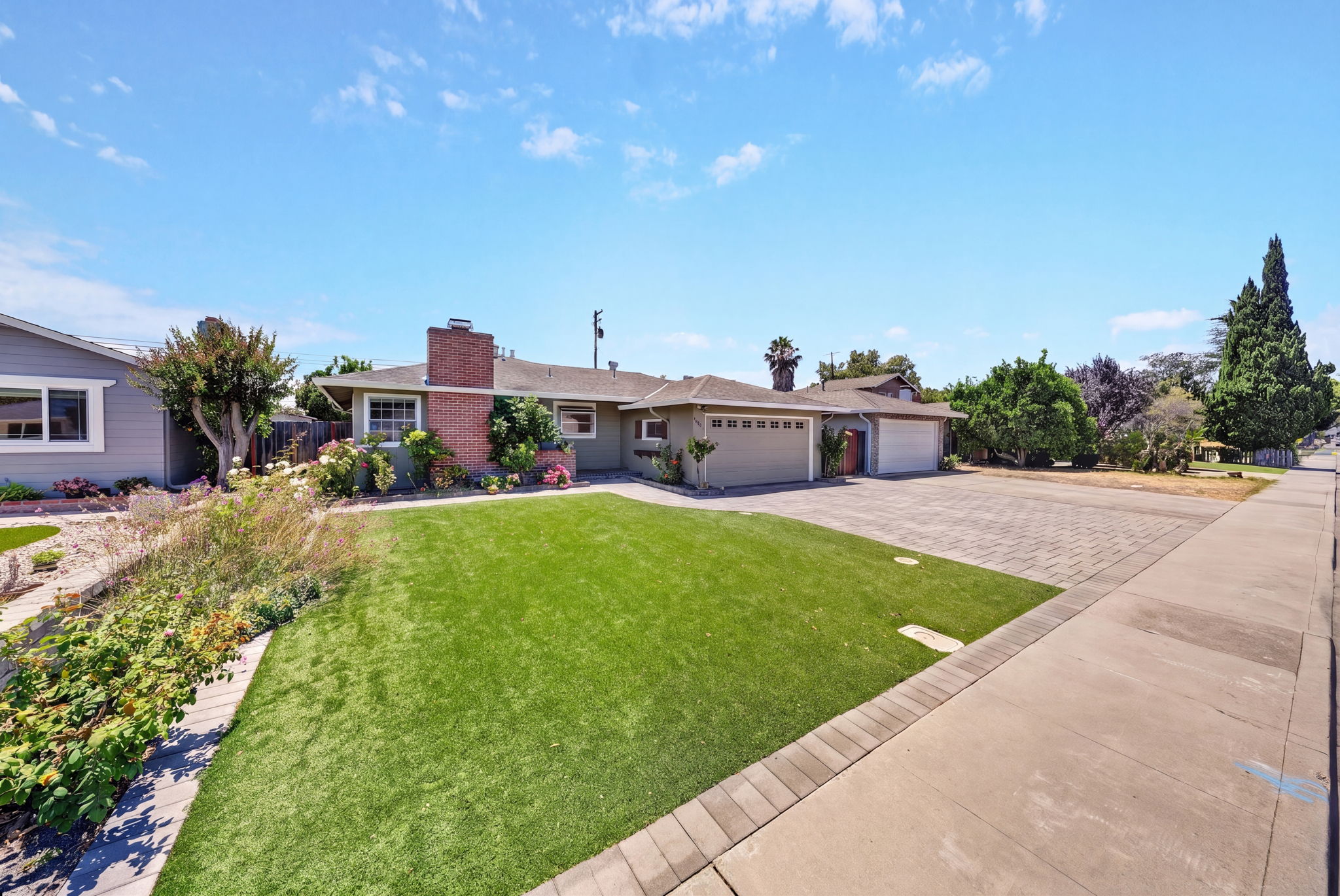 01_Front_Exterior_Angle_C_cleaned_v2