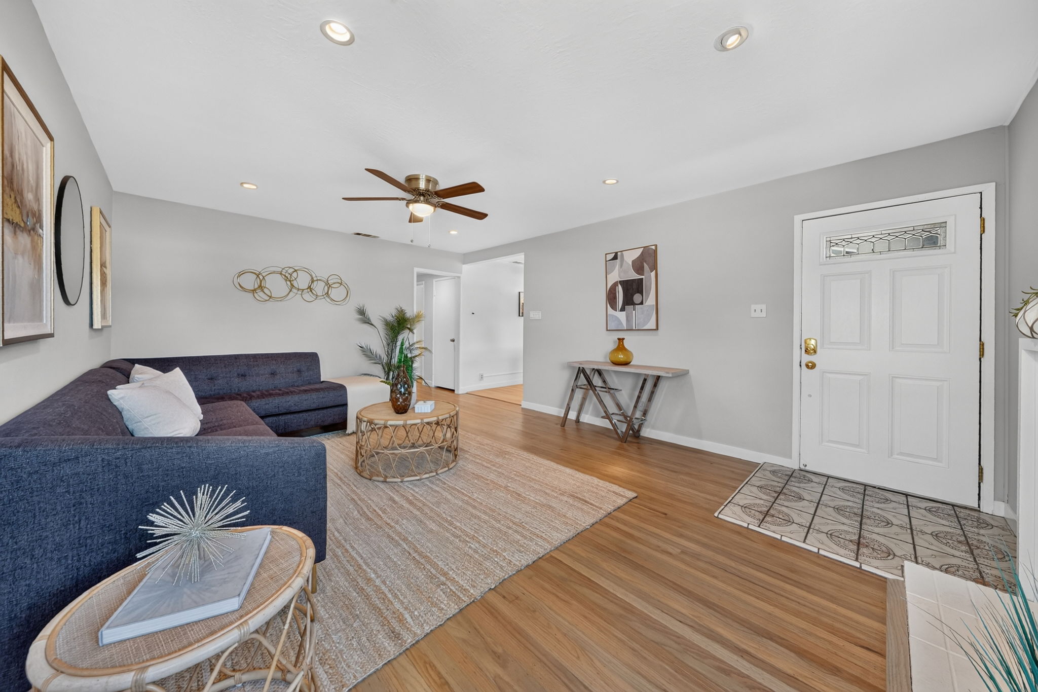 02_Living_Room_Angle_C