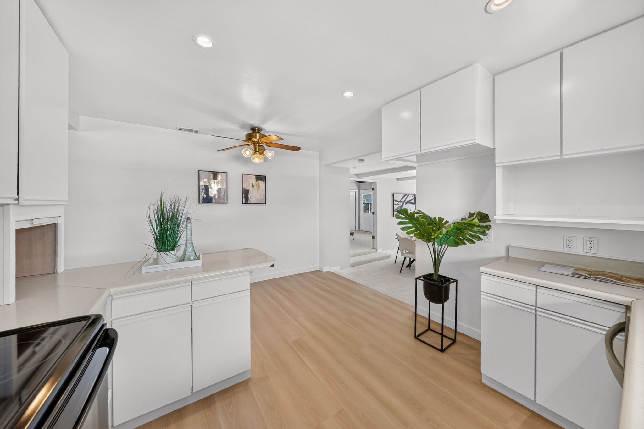 03_Kitchen_Angle_F