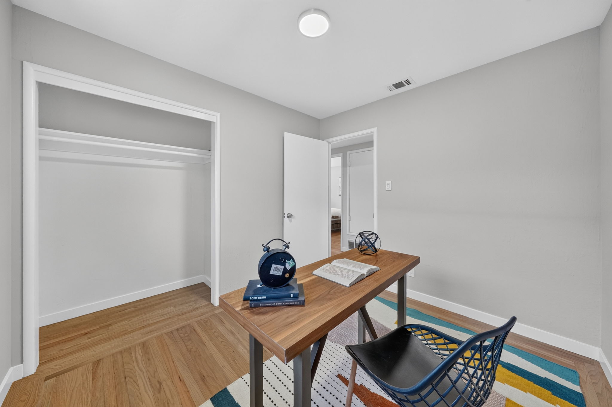 08_Office_Den_Angle_B