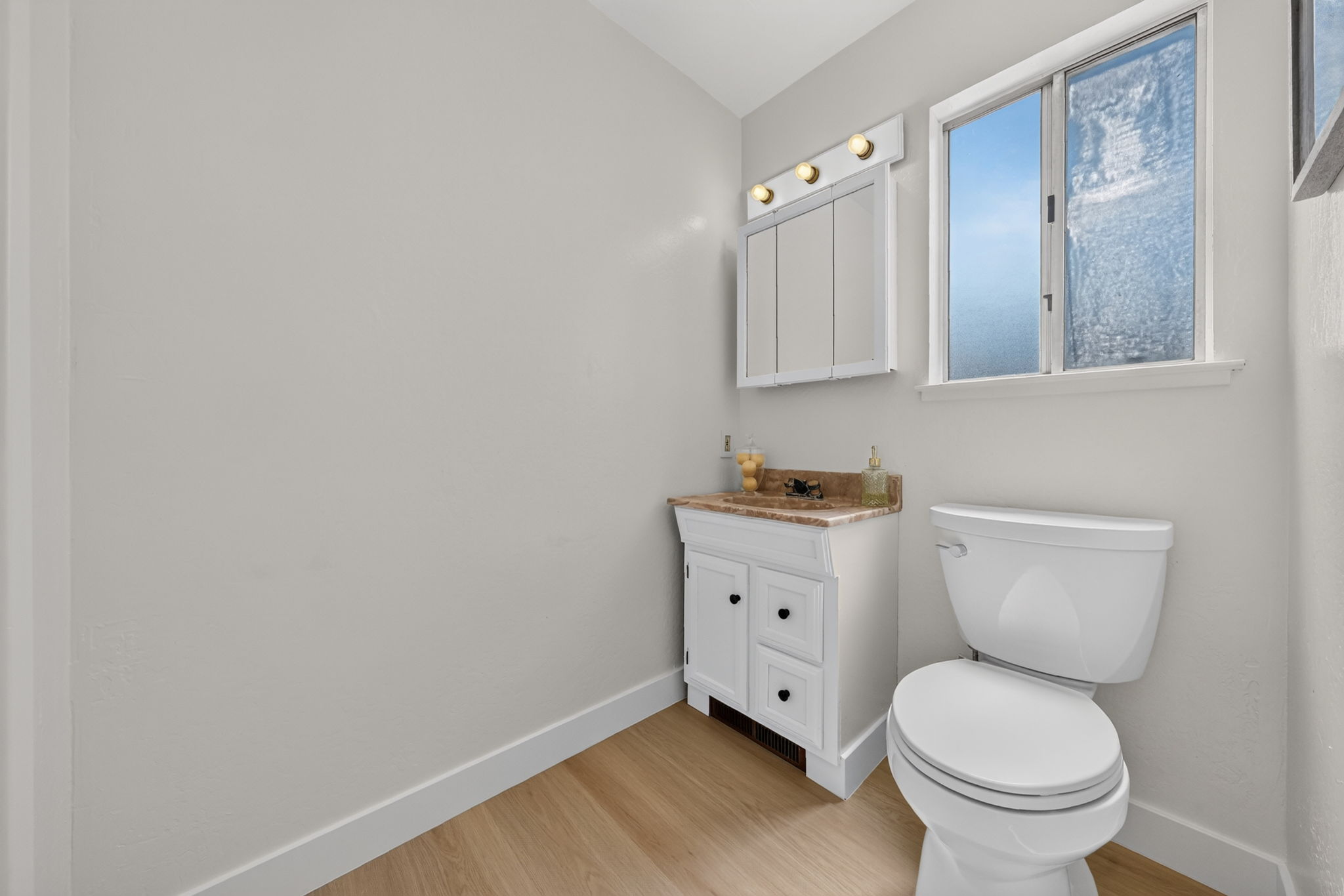 11_Secondary_Bathroom_1_Angle_A