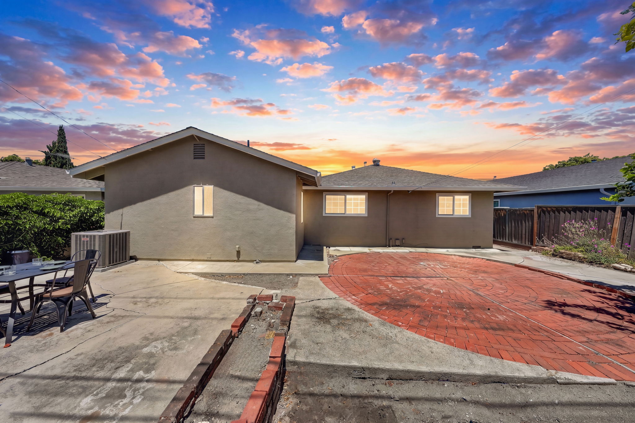 16_Back_Yard_Patio_Angle_D_Twilight_v1