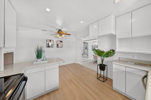 03_Kitchen_Angle_F