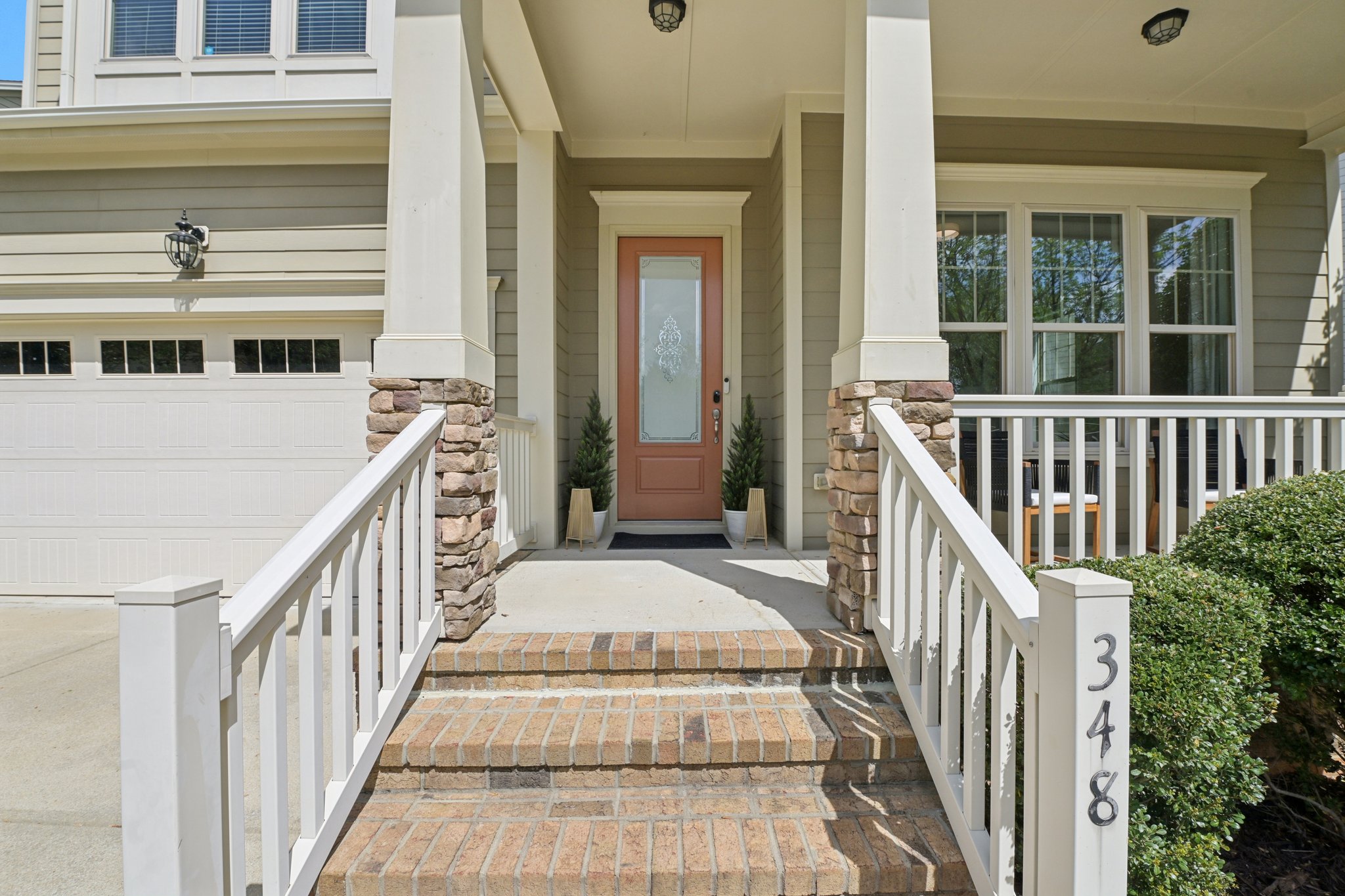 Briarfield Dr-S0704-004.jpg