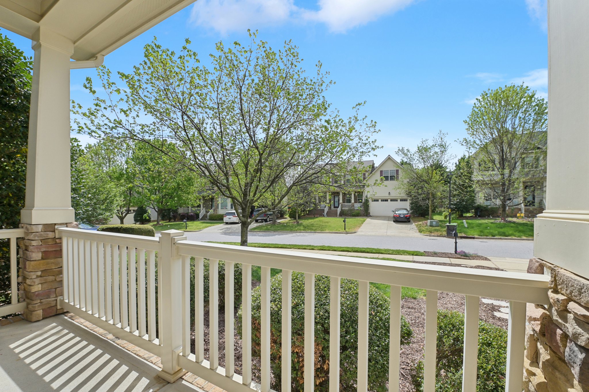 Briarfield Dr-S0704-006.jpg