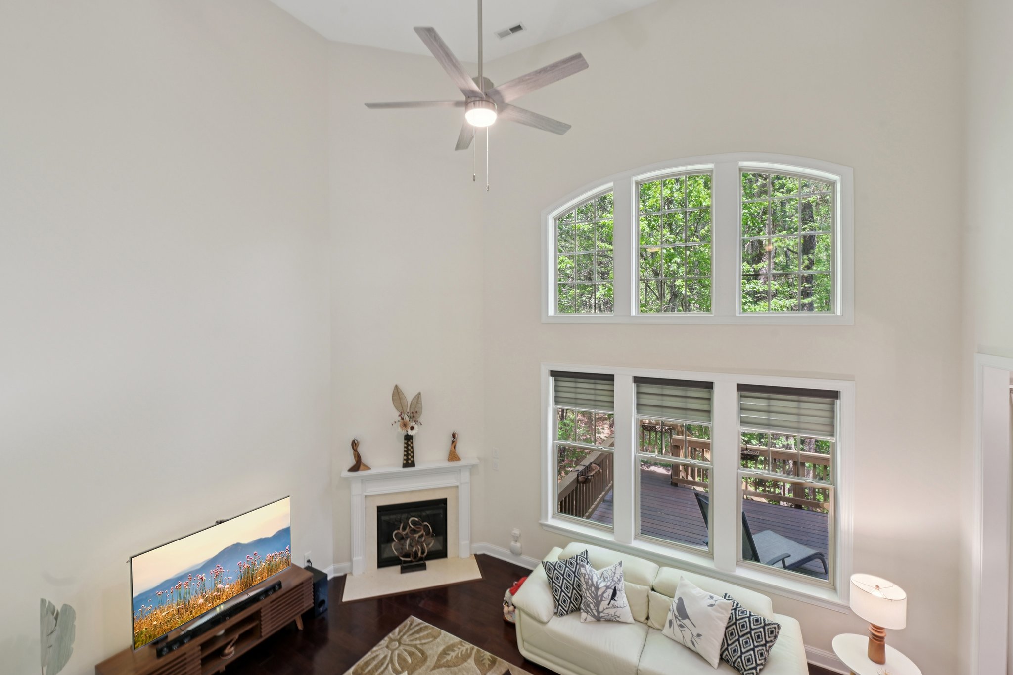 Briarfield Dr-S0704-017.jpg