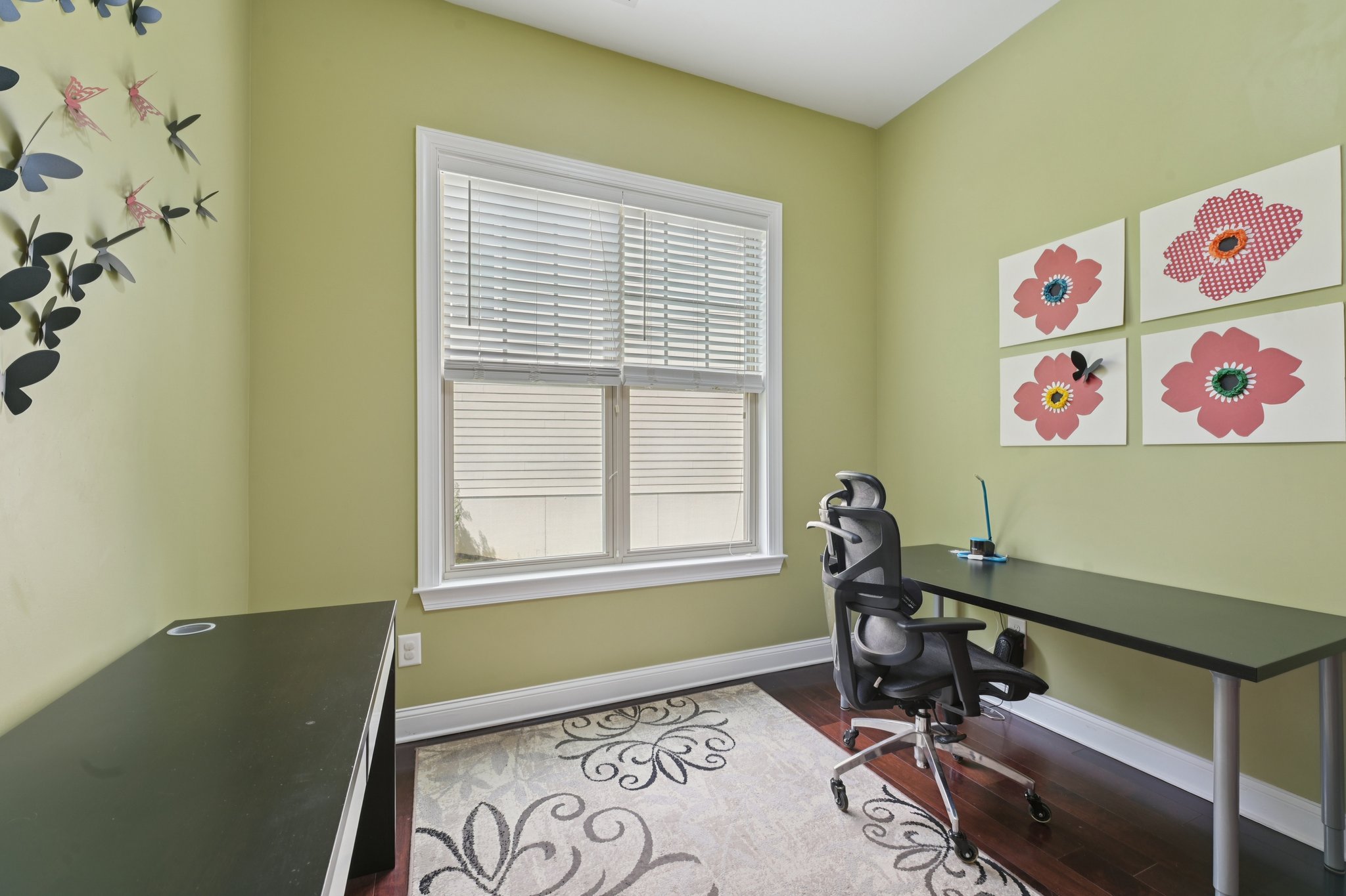 Briarfield Dr-S0704-030.jpg