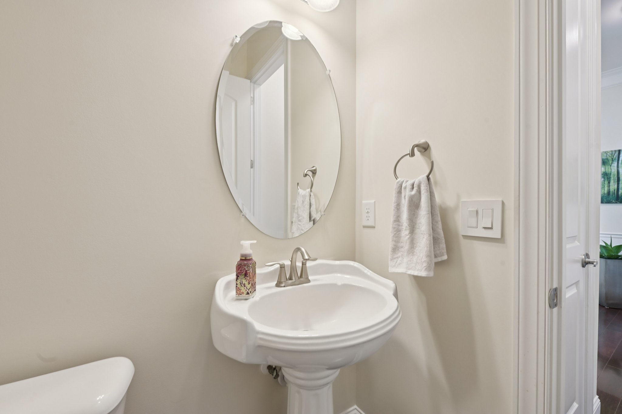 Briarfield Dr-S0704-032.jpg