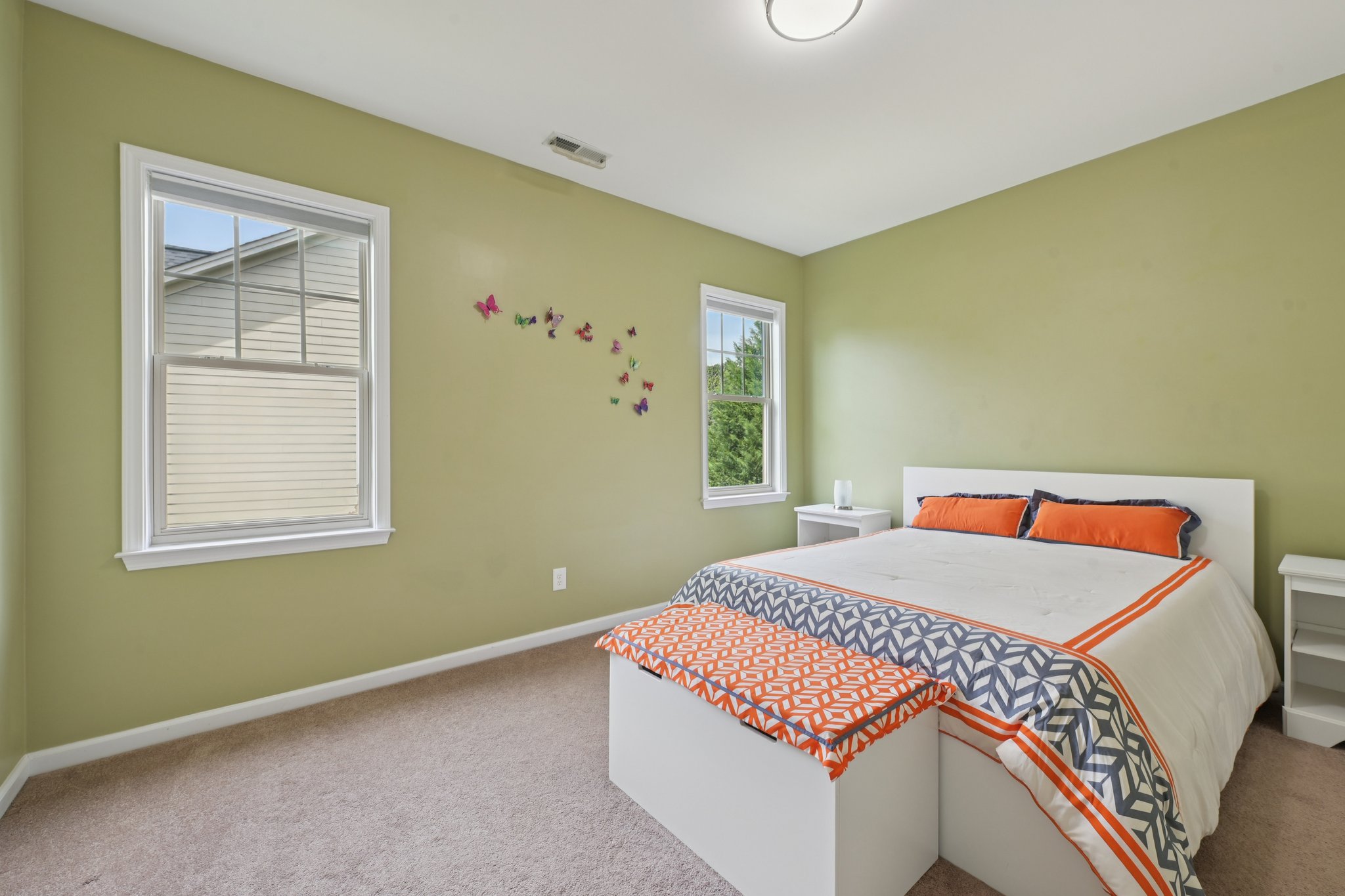 Briarfield Dr-S0704-045.jpg