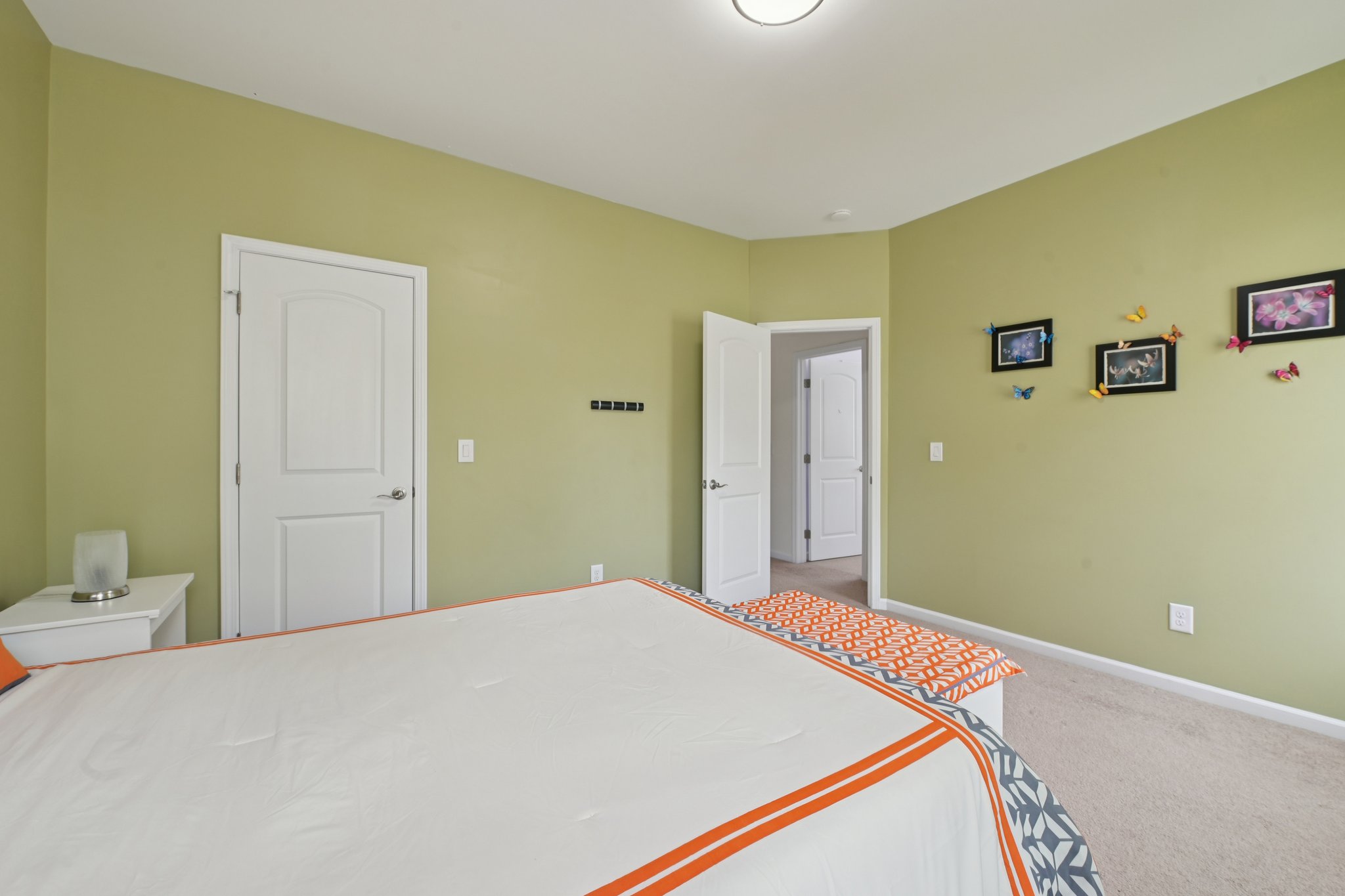 Briarfield Dr-S0704-046.jpg